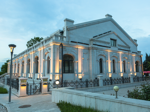 Վալլեքս Գարդեն Հյուրանոց